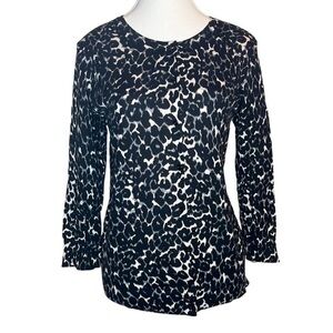 ⭐️ LOFT Black and white cardigan- size medium